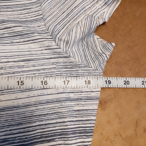 Columbia Navy White Gray Small T Shirt - Picture 6 of 7